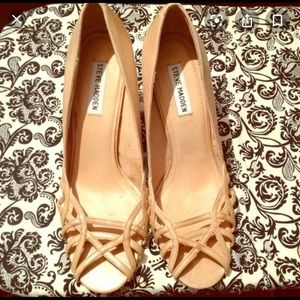 ISO Steve Madden Donatela in Tan/Nude